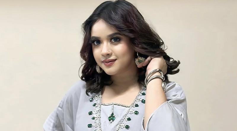 কুয়ালালামপুর মাতাবেন সংগীতশিল্পী ঐশী