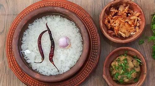 গরমে পান্তা ভাত খাওয়ার ১০ উপকারিতা