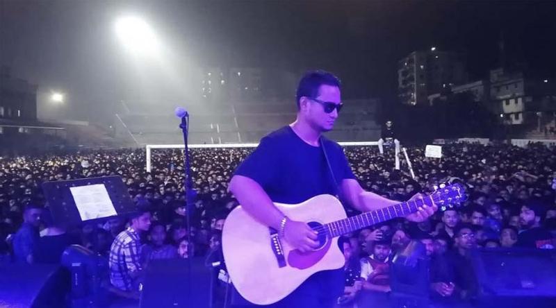 রবীন্দ্র সরোবরে গাইতে না পারার আক্ষেপ ইভানের