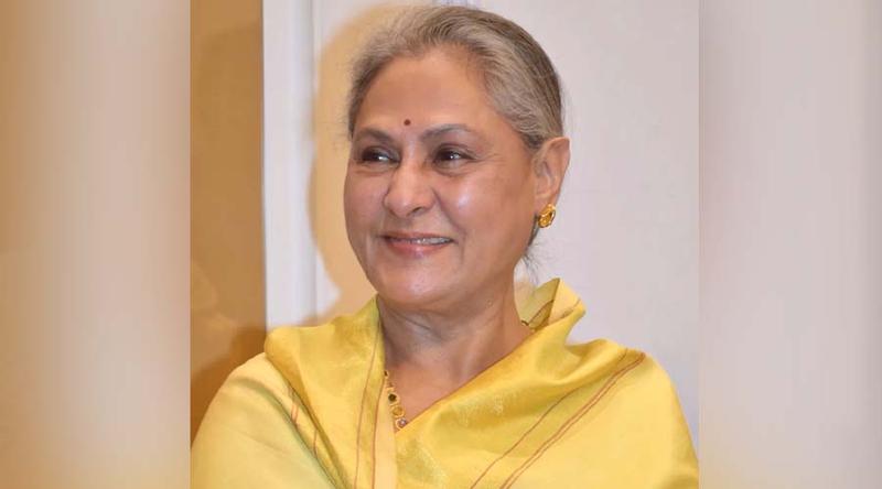 বলিউডের এমন এক গায়ক, যার গান শুনেই মুগ্ধ হয়ে ১০০ টাকা দিয়েছিলেন জয়া