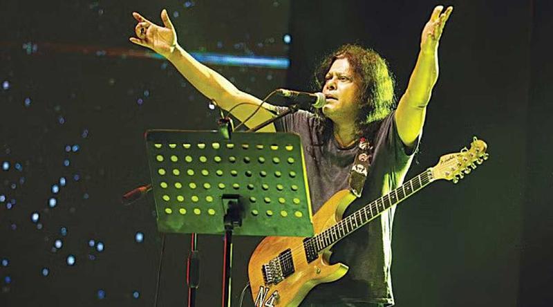 ২৬ জুলাই পর্তুগাল মাতাবেন ‘নগরবাউল’ খ্যাত জেমস