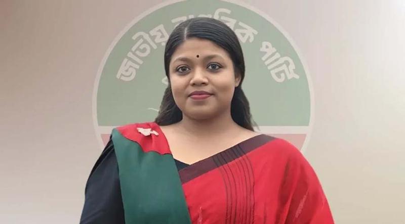হাইকোর্টের আদেশে আপিল না করে নুসরাতের মনোনয়নপত্র গ্রহণ করবে ইসি