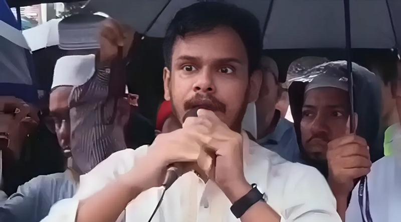 ‘পুলিশকে পিটিয়ে রক্তাক্ত করেছি এ দৃশ্য কি আপনারা দেখেননি’, সমাবেশে এনসিপি নেতা
