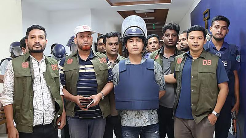 চাঁদাবাজির মামলায় ৫ দিনের রিমান্ডে ডেভিড ইমন