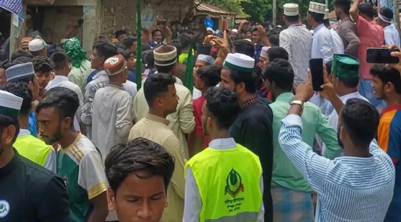 বাঁশখালীতে ঈদে মিলাদুন্নবীর মিছিলে বাধার অভিযোগ