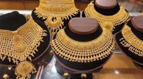 আবারও বাড়ল স্বর্ণের দাম, ভরি কত?