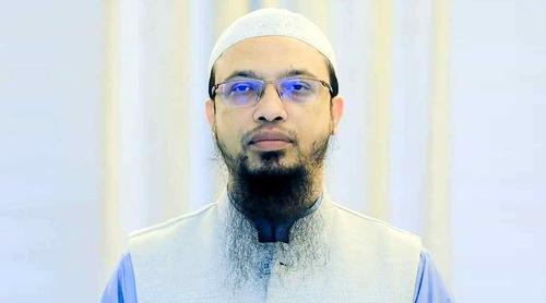 ‘হ্যাঁ’ ভোটের পক্ষে নিজের অবস্থান স্পষ্ট করে শায়খ আহমাদুল্লাহর পোস্ট