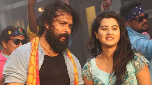 একটি পূর্ণাঙ্গ গানের শুটিং মাত্র এক টেকে সম্পন্ন করে রেকর্ড গড়ল ‘পিনিক’ সিনেমা
