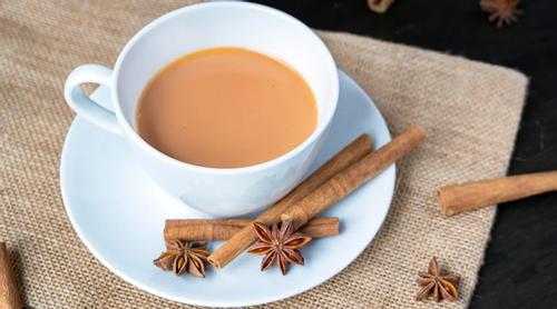 দুধ চা ছাড়া চলেই না, নিয়মিত খেলে শরীরে কী হতে পারে?