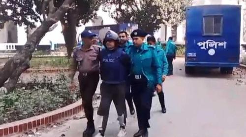 ‘আমরা ইন্টারনেট বন্ধ করিনি’ বক্তব্যের ভিডিও মনোযোগ দিয়ে দেখলেন পলক