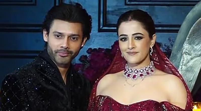 উদয়পুরের স্বপ্নের বিয়ের পর মুম্বাইতে জমকালো উৎসব নূপুর-স্টেবিনের