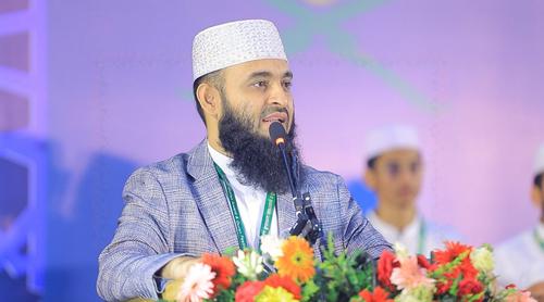 জরুরি বার্তা দিয়ে আজহারীর ফেসবুক পোস্ট