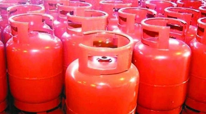 এলপি গ্যাস সরবরাহ স্বাভাবিক রাখার নির্দেশনা জ্বালানি উপদেষ্টার