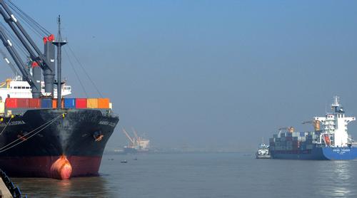 ৫৮ হাজার মেট্রিক টন গম এলো আমেরিকা থেকে