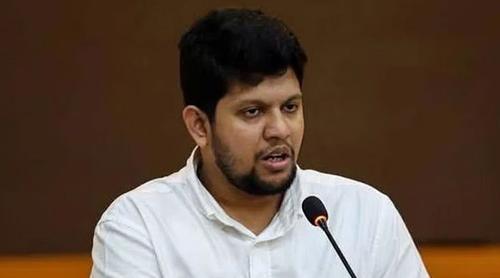 ঢাবিতে অনার্স প্রোগ্রাম বন্ধের বিষয়ে ভাবতে হবে: মাহফুজ আলম