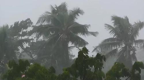 দেশের ৯ অঞ্চলে ঝড়বৃষ্টির পূর্বাভাস, নদীবন্দরে সতর্ক সংকেত
