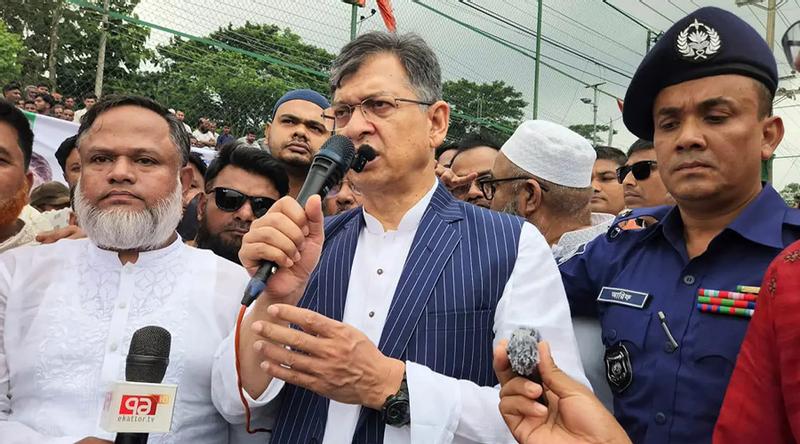 বন্যাদুর্গতদের সহায়তায় সরকারি-বেসরকারি উদ্যোগ অব্যাহত