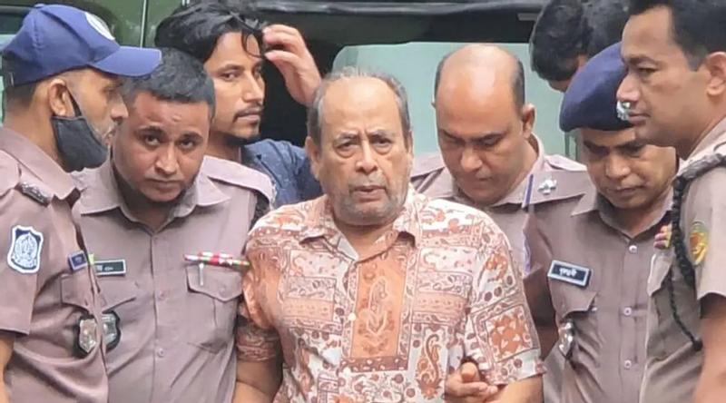মানবতাবিরোধী অপরাধের অভিযোগে ট্রাইব্যুনালে হাজির মেজর (অব.) মোজাফফর