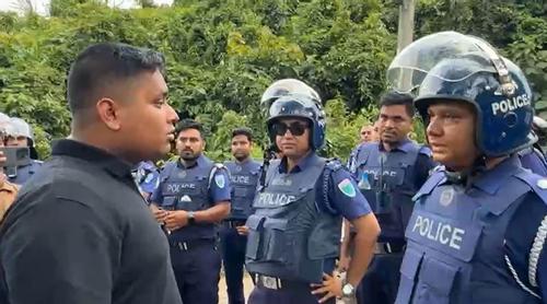 পুলিশও হবেন, দলীয় এজেন্ডাও বাস্তবায়ন করবেন- এটা হতে পারে না: হাসনাত আবদুল্লাহ