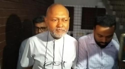 হত্যাচেষ্টা মামলায় সাবেক উপাচার্য কলিমউল্লাহকে গ্রেপ্তার দেখাল আদালত
