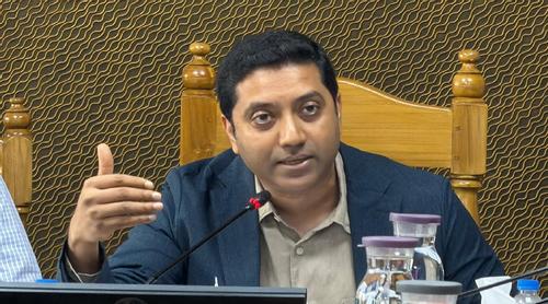 প্রাথমিকে আসছে নতুন কারিকুলাম, দক্ষ শিক্ষক বাড়াতে গুরুত্ব প্রতিমন্ত্রীর