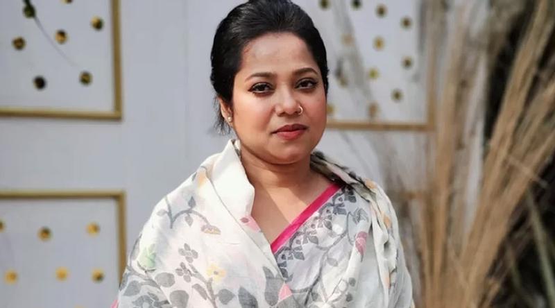 ডিভোর্স নিয়ে আলোচনার মধ্যেই এবার মুখ খুললেন ডলি
