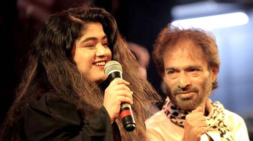 বাবা নচিকেতার সঙ্গে এক মঞ্চে গান গাইতে ভয় পান মেয়ে ধানসিড়ি?