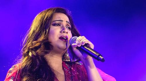 এবার বিরতির ইঙ্গিত দিলেন শ্রেয়া ঘোষাল!