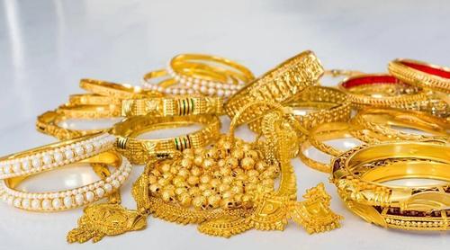 স্বর্ণের দাম আরও কমলো