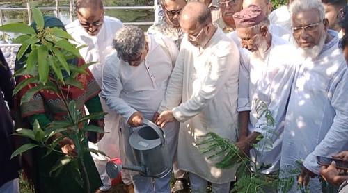 মোংলায় পরিবেশ সংরক্ষণ ও মাসব্যাপী বৃক্ষ রোপণ কর্মসুচির উদ্বোধন ও পরিবেশ সমাবেশ অনুষ্ঠিত