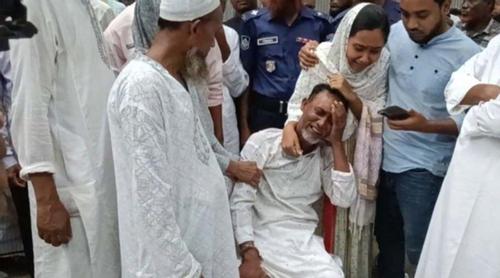 প্যারোলে মুক্তি পেলেও মায়ের জানাজায় অংশ নিতে পারেননি যুবলীগ নেতা