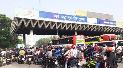 উত্তরের ঈদযাত্রায় যমুনা সেতু পার হলো স্বাভাবিকের চেয়ে ৩১ হাজারের বেশি যানবাহন