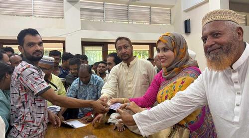 মাদারীপুরে অসহায়দের মাঝে বিতরণ করা হলো ১০ লাখ টাকার মানবিক সহায়তা