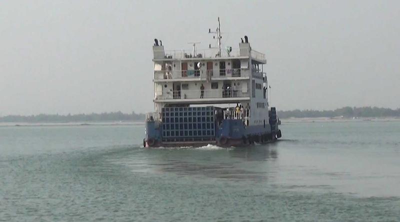 পাটুরিয়া-দৌলতদিয়া রুটে ফেরি চলাচল স্বাভাবিক