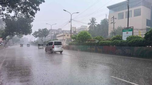 টানা বর্ষণে বৃষ্টিতে ঢাকার বায়ু মানে লক্ষণীয় উন্নতি, শীর্ষে দিল্লি