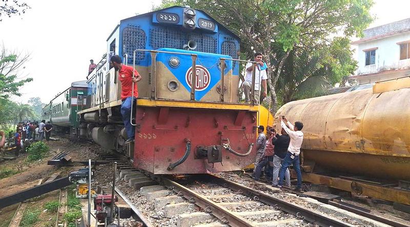 সাড়ে ৪ ঘণ্টা পর সিলেটের সঙ্গে সারাদেশের ট্রেন চলাচল শুরু