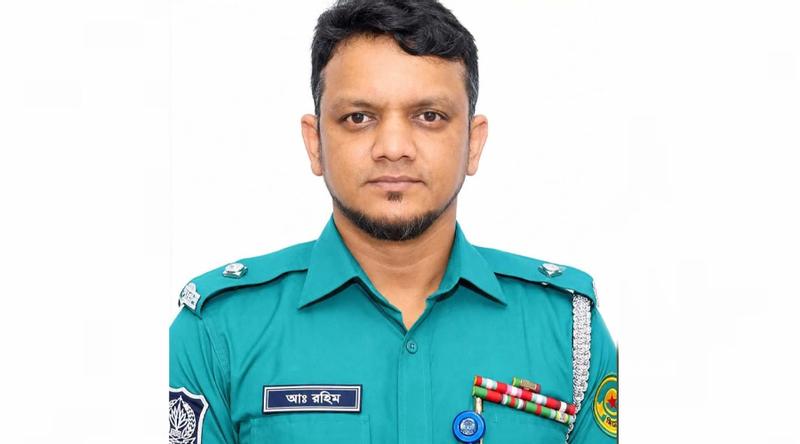 বহিষ্কৃত স্বেচ্ছাসেবক দলের নেতাকে ধরতে অভিযান: ২৪ ঘণ্টা না পেরোতেই ওসি বদলি