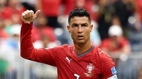 রোনালদোর ঘোষণা, ‘ইতিহাসের সেরা ফুটবলার আমি’