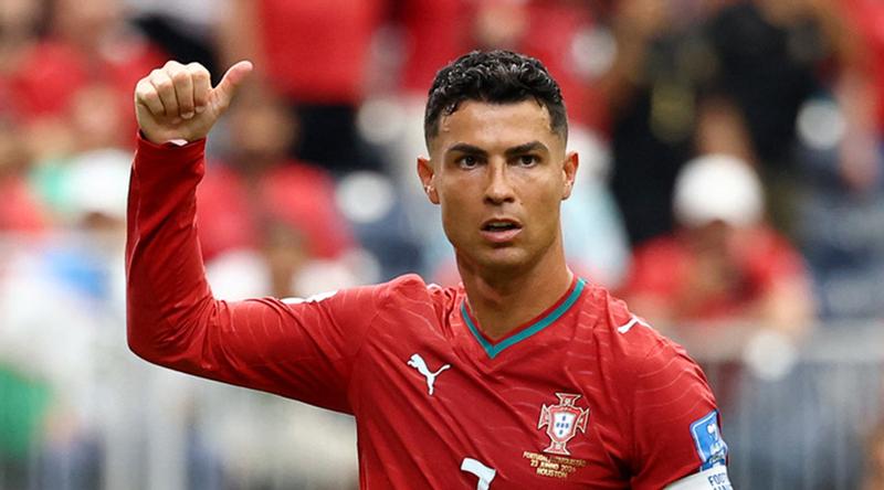 রোনালদোর ঘোষণা, ‘ইতিহাসের সেরা ফুটবলার আমি’