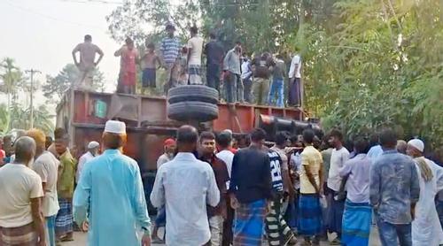 কুড়িগ্রামে ট্রাকচাপায় ইজিবাইকের ৫ যাত্রী নিহত