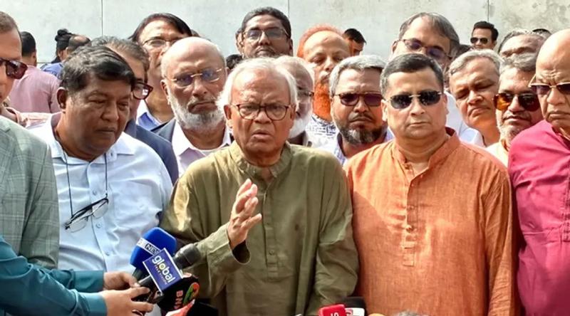 প্রবাসে থেকেও দেশের মানুষের পাশে দাঁড়িয়েছেন তারেক রহমান: রিজভী