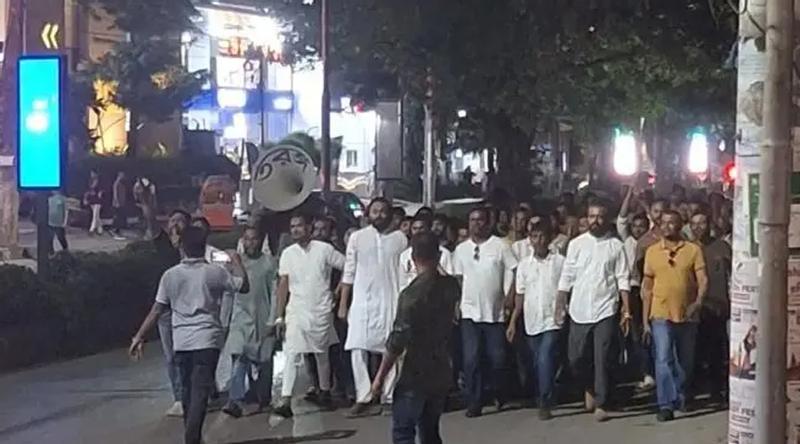 আওয়ামী লীগের কর্মকাণ্ডের প্রতিবাদে গুলশানে স্বেচ্ছাসেবক দলের মিছিল