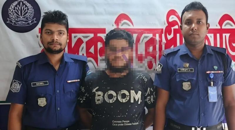 চট্টগ্রামে ছাত্রকে বলাৎকারের অভিযোগে মাদ্রাসাশিক্ষক গ্রেপ্তার