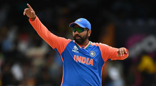 ওয়ানডে ক্রিকেটে রোহিতকে এখনই পরিকল্পনা থেকে বাদ দিচ্ছে না ভারত