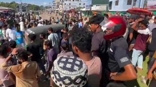 সুনামগঞ্জে নবীনবরণকে কেন্দ্র করে ছাত্রদল-ছাত্রশিবিরের সংঘর্ষে আহত ৪০